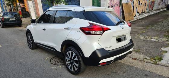 NISSAN KICKS 1.6 16V FLEXSTART SL 4P XTRONIC